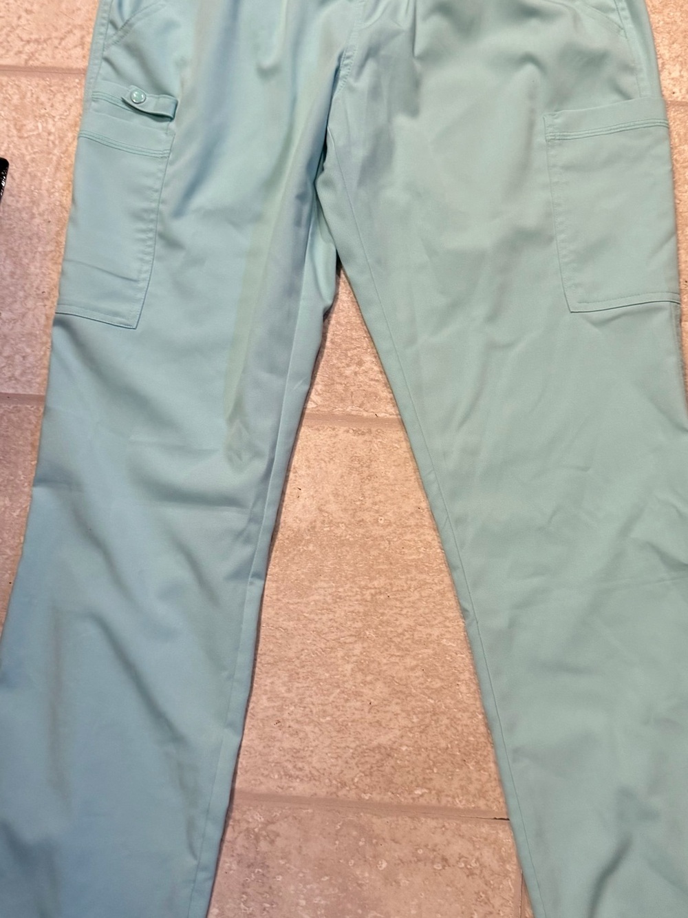 Med couture women’s medium light blue nursing scrub pants!
